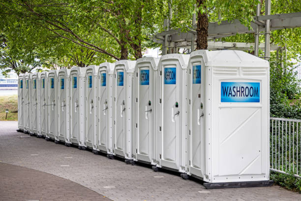 Best Portable restroom trailer rental  in Karnes City, TX